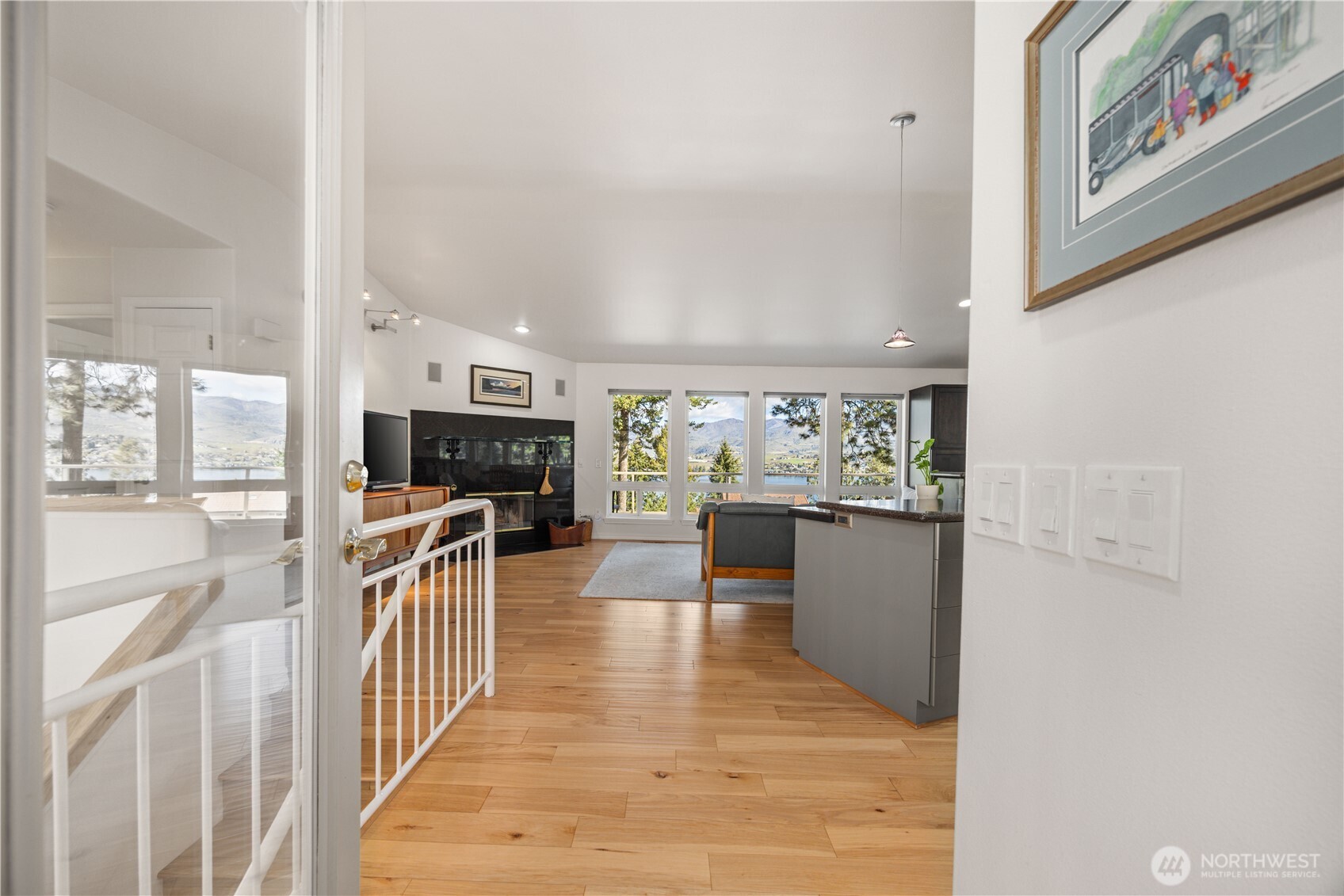 7379 Ridgeview Drive Chelan, WA 98816 - Photo 8 of 40