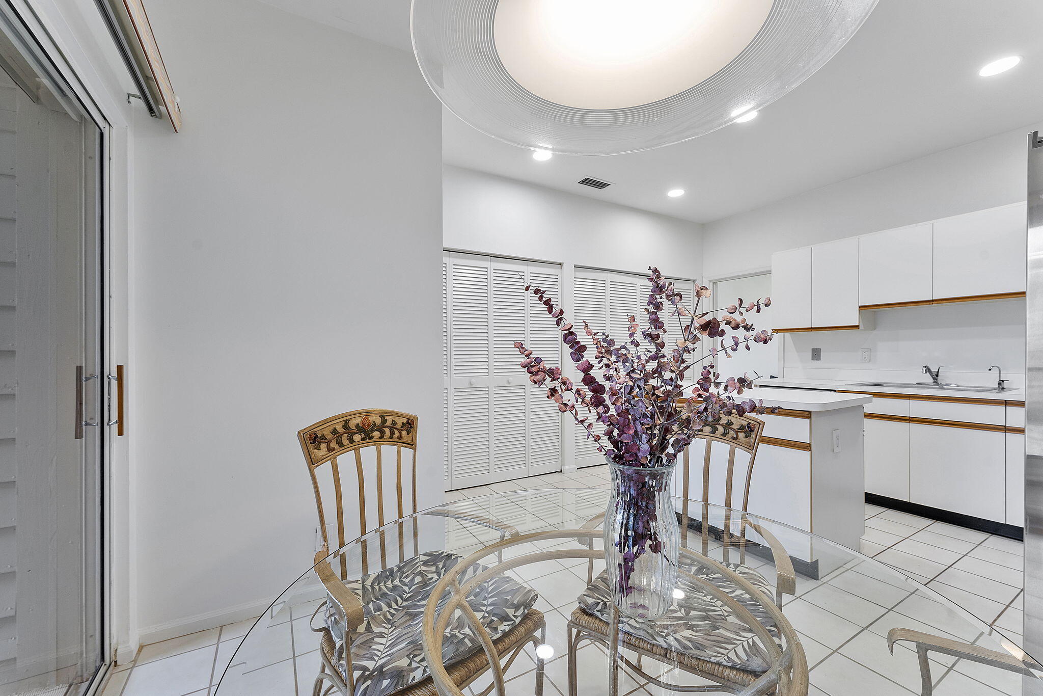 7656 Elm Ridge Drive Boca Raton, FL 33433 - Photo 8 of 32 kitchen