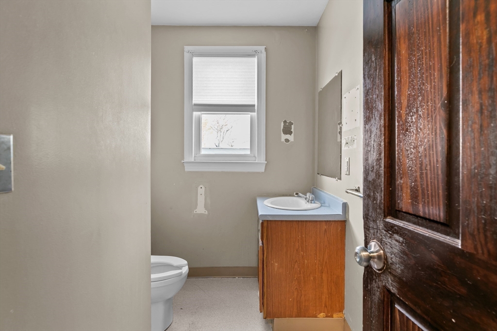 606 New Boston Road Fall River, MA 02720 - Photo 18 of 41 Gallery Image 18