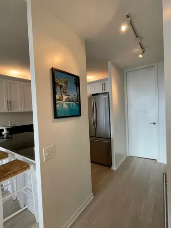 $2,350 | 1030 North State Street, Unit 6F, Chicago, IL 60610