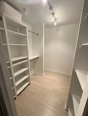 $2,350 | 1030 North State Street, Unit 6F, Chicago, IL 60610