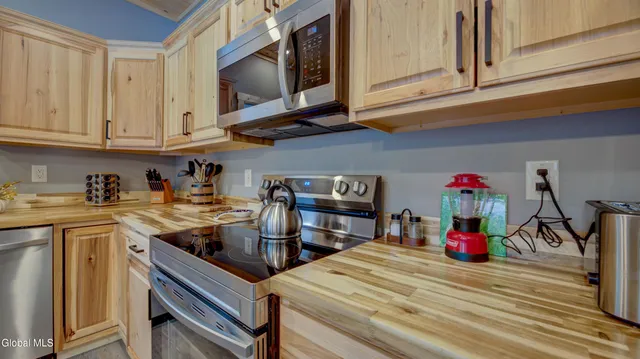 $439,000 | 130 Buttermilk Hill Road, Wells, NY 12190