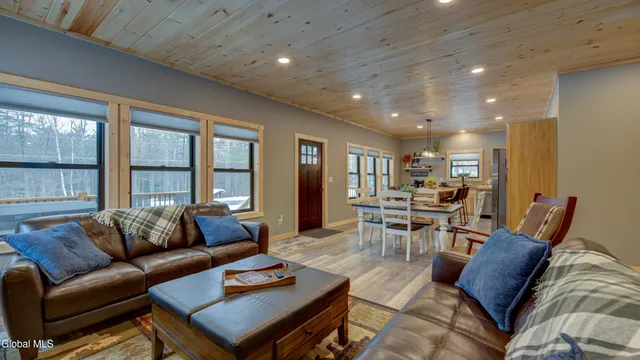 $439,000 | 130 Buttermilk Hill Road, Wells, NY 12190