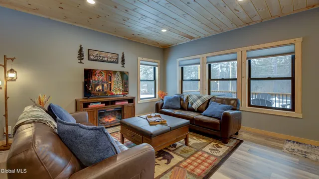 $439,000 | 130 Buttermilk Hill Road, Wells, NY 12190