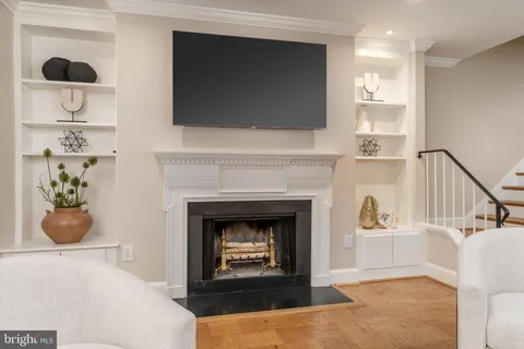 $899,000 | 3299 Sutton Place Northwest, Unit C, Washington, DC 20016