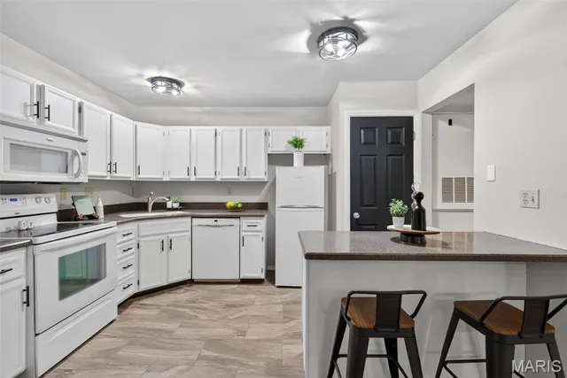 $130,000 | 2331 Kratky Road, Unit E, St. Louis, MO 63114