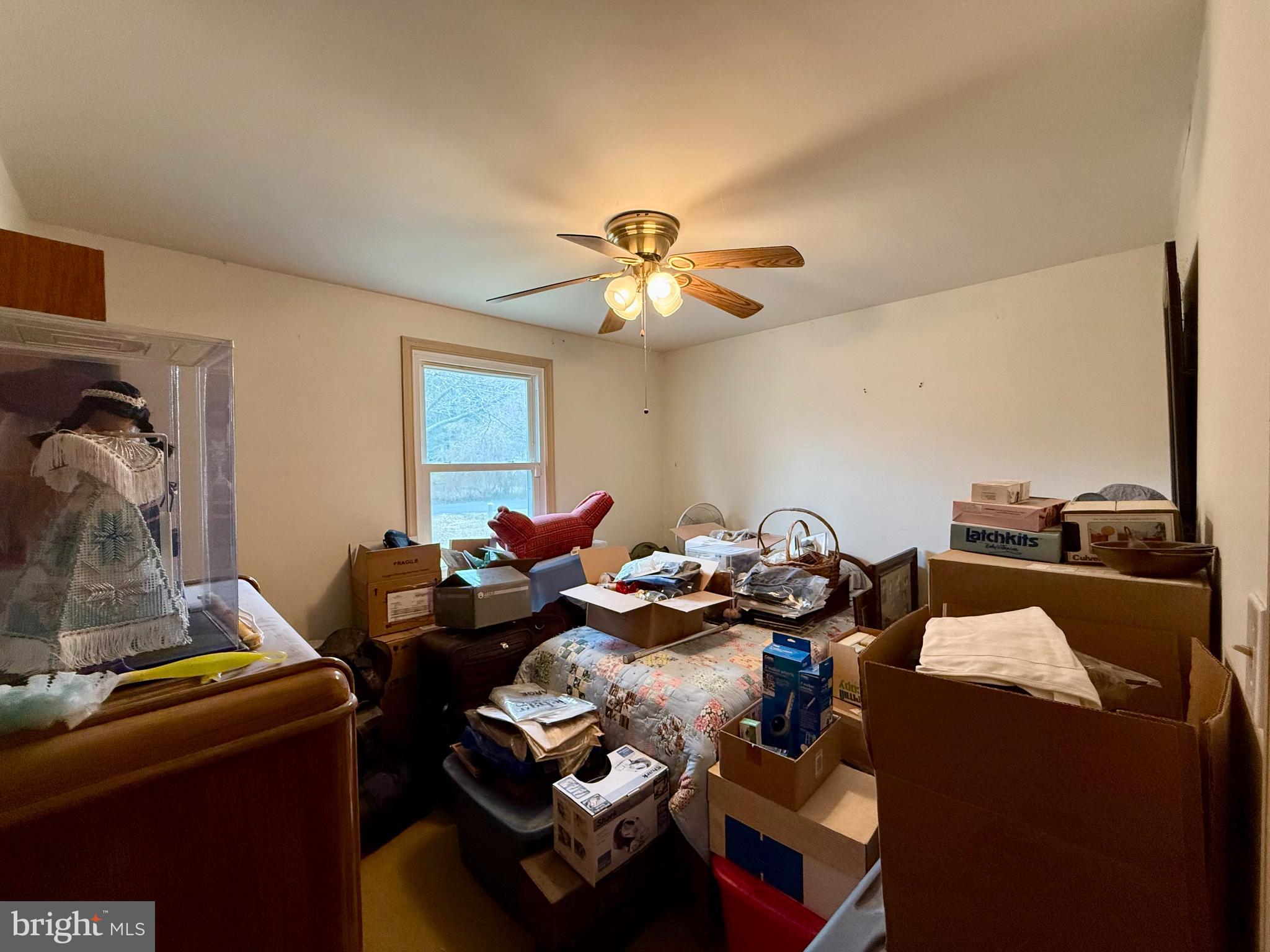 29866 Jefferson Road Mechanicsville, MD 20659 - Photo 29 of 43 a living room with furniture and a window