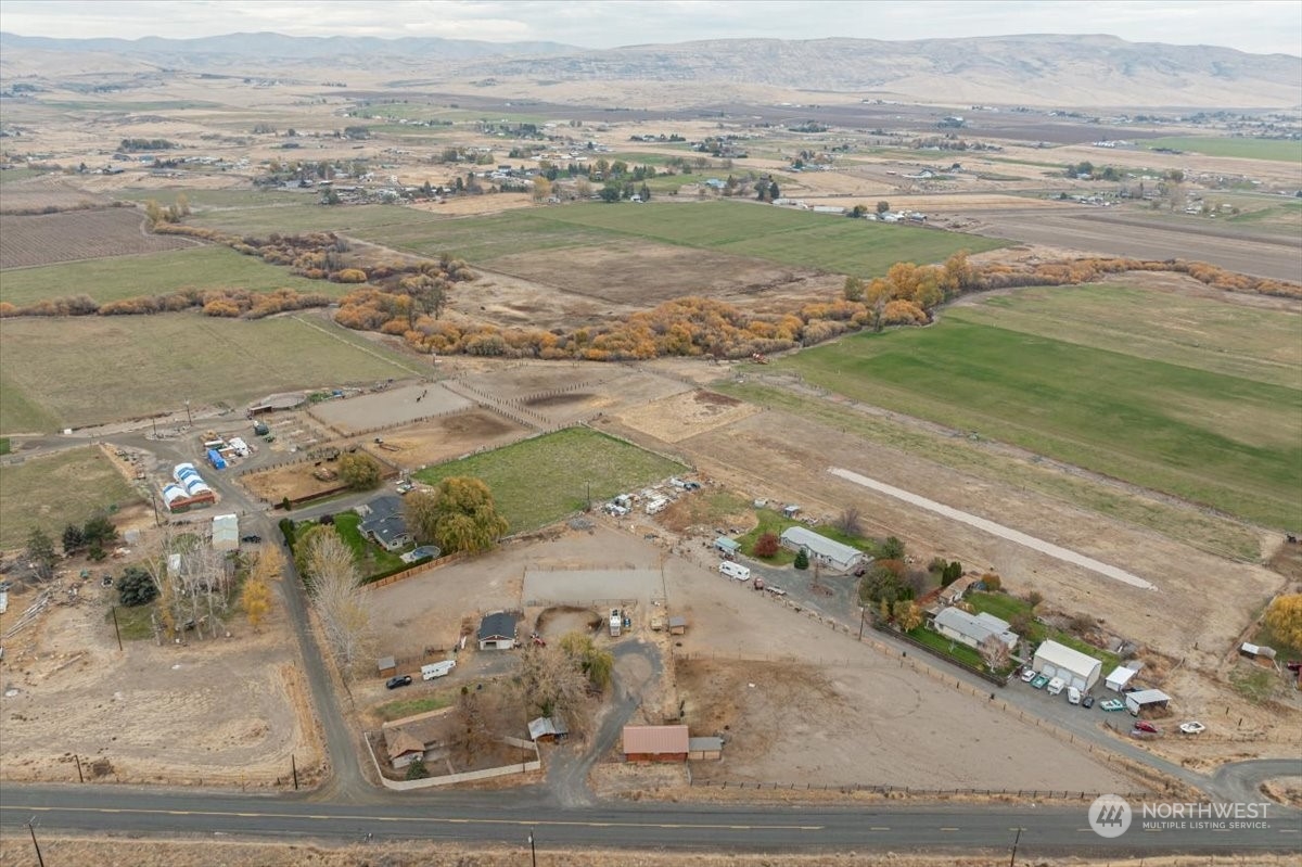 3931 South Wenas Road Selah, WA 98942 - Photo 23 of 30 Gallery Image 23