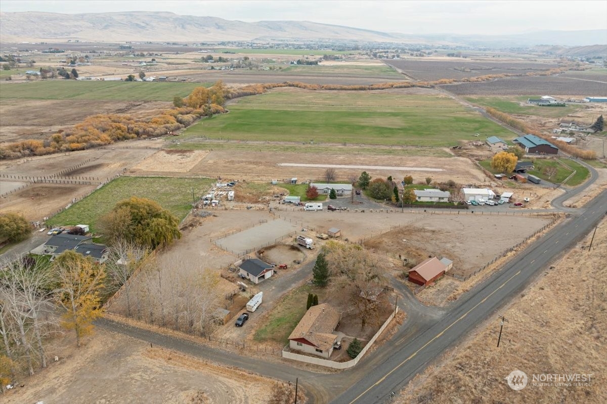 3931 South Wenas Road Selah, WA 98942 - Photo 29 of 30 Gallery Image 29