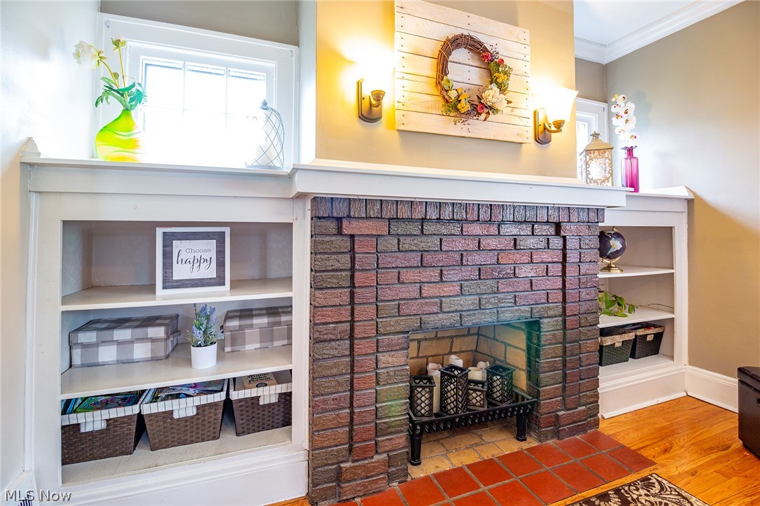 15815 Munn Road Cleveland, OH 44111 - Photo 8 of 35 Gallery Image 8