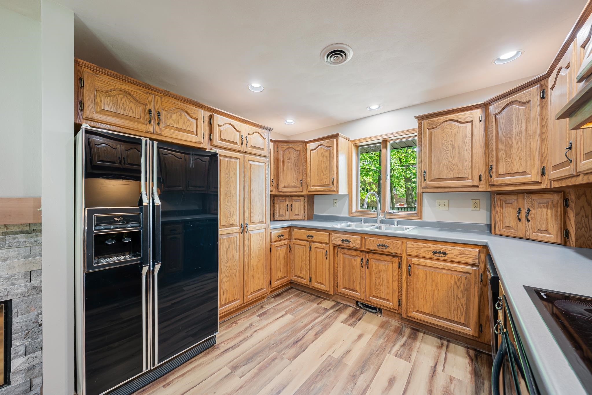 1711 Robin Way Appleton, WI 54915 - Photo 12 of 63
