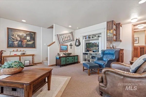 $899,250 | 11 Forest Trail Road, Garden Valley, ID 83622