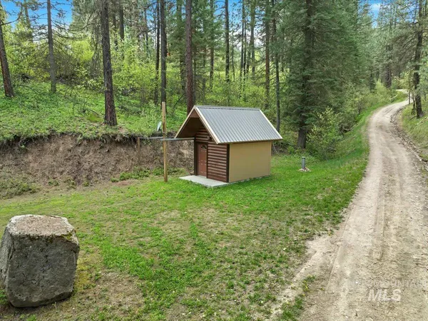 $899,250 | 11 Forest Trail Road, Garden Valley, ID 83622