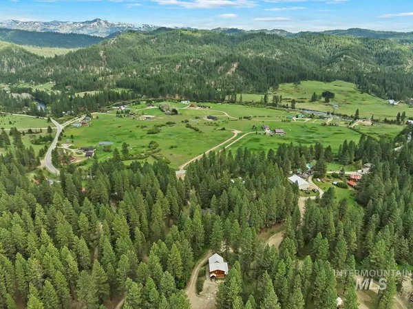 $899,250 | 11 Forest Trail Road, Garden Valley, ID 83622