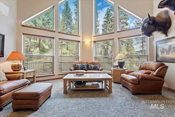 $899,250 | 11 Forest Trail Road, Garden Valley, ID 83622