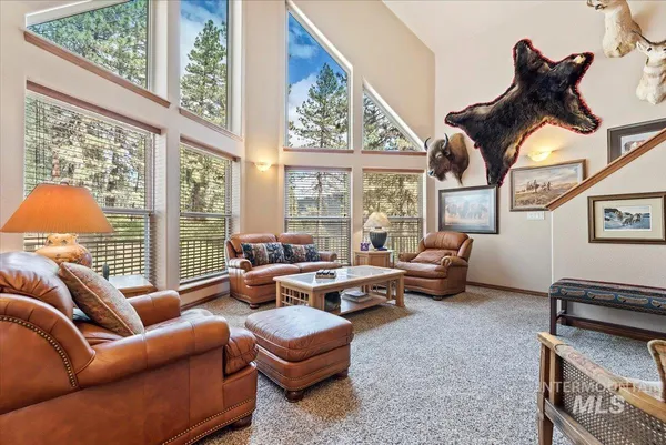 $899,250 | 11 Forest Trail Road, Garden Valley, ID 83622