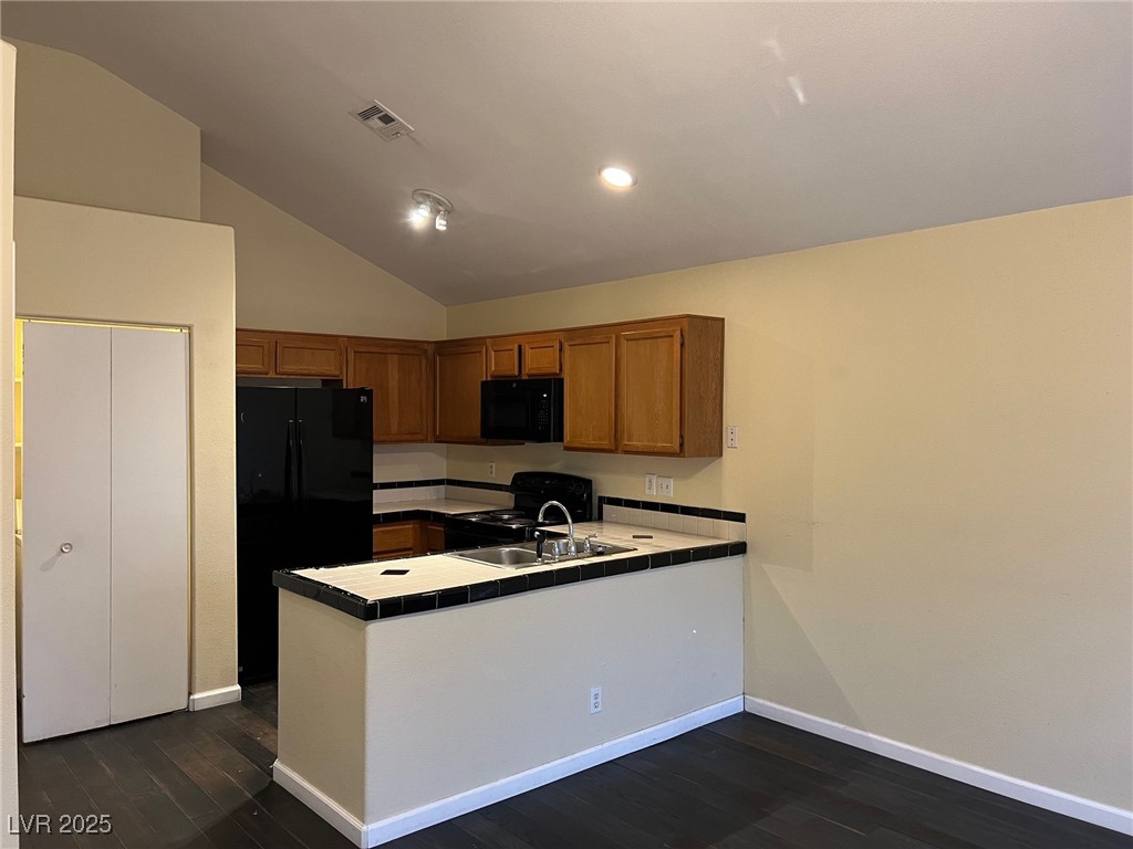 2121 Sun Swept Way Henderson, NV 89074 - Photo 4 of 16