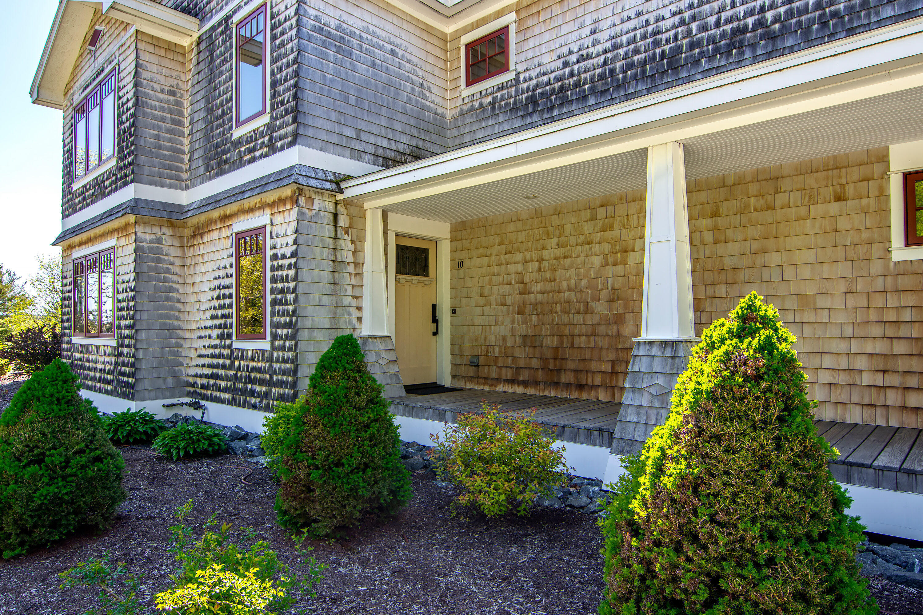 60 Ellsworth Road Blue Hill, ME 04614 - Photo 7 of 22 60EllsworthBlue-print-003-020-Entry