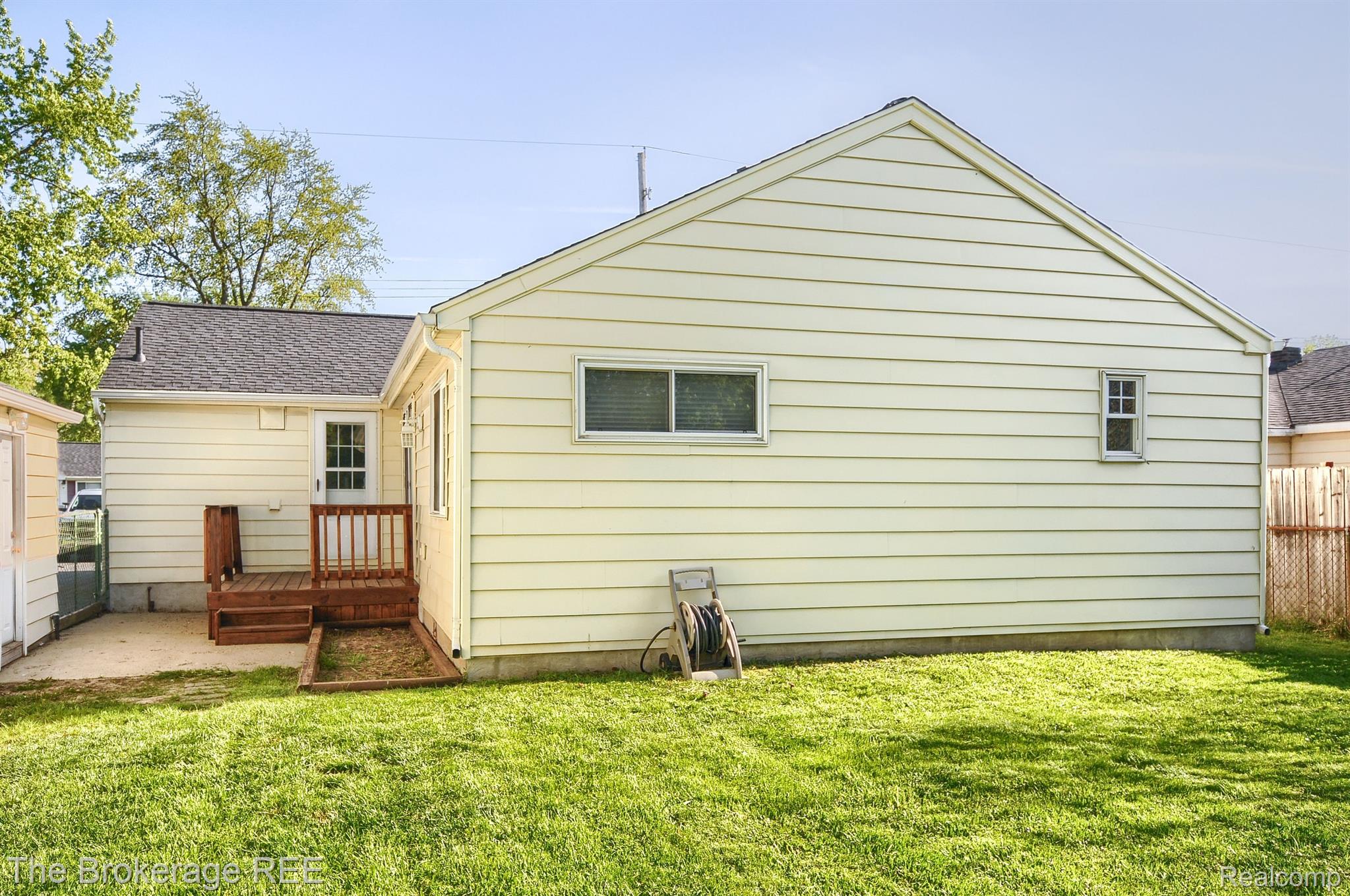 4045 Risedorph Street Burton, MI 48509 - Photo 30 of 33