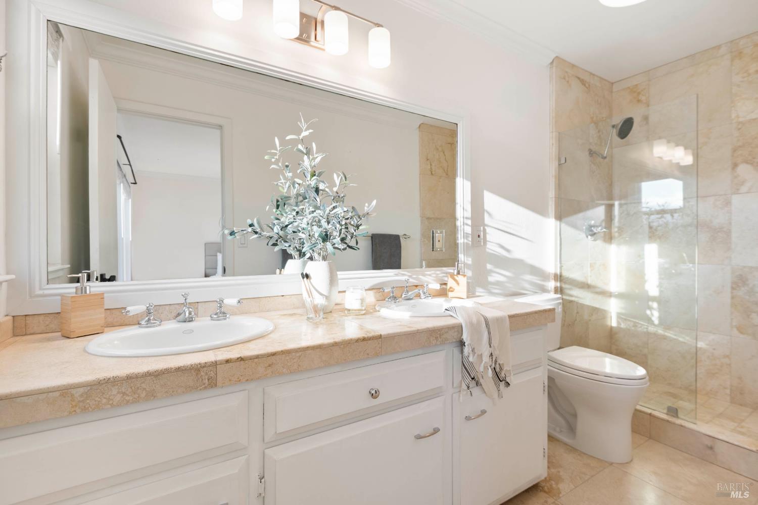 182 Riviera Circle Larkspur, CA 94939 - Photo 20 of 33