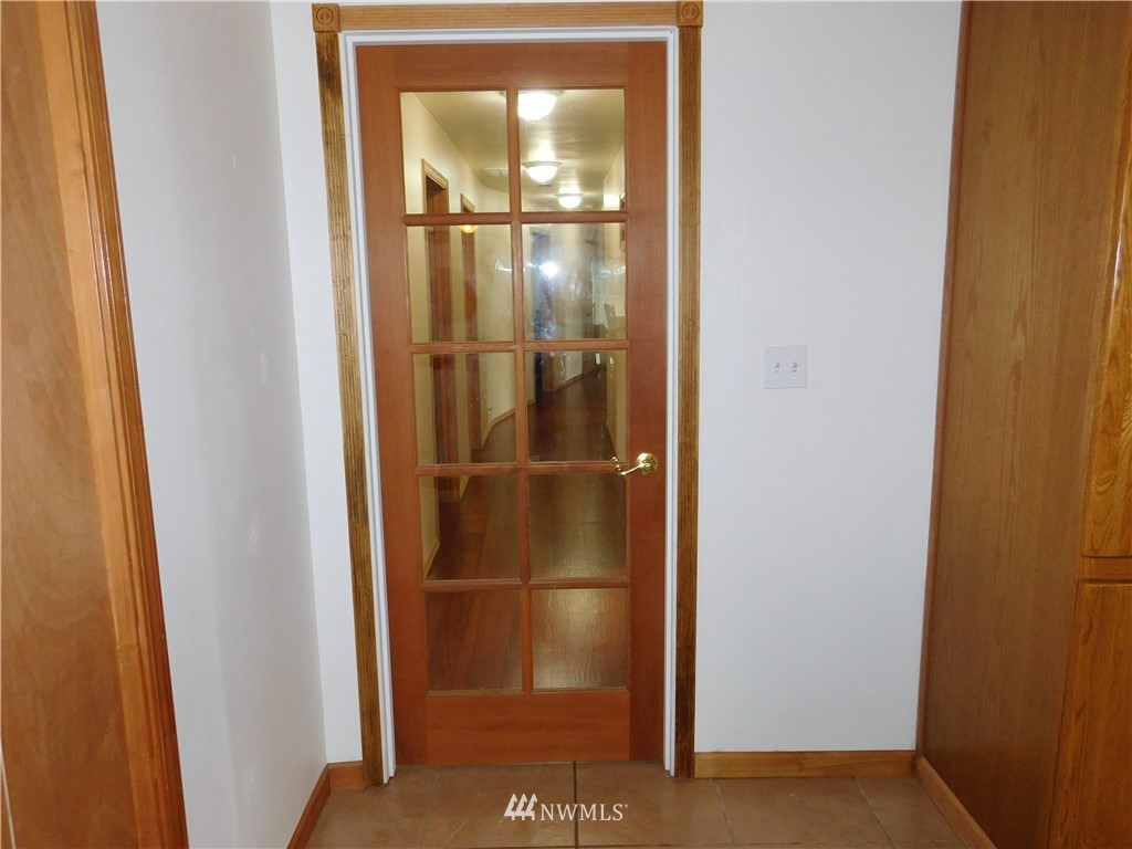 2902 Jackson Highway Chehalis, WA 98532 - Photo 13 of 32 a view of a small space