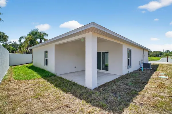 $2,000 | 89 Fairway Circle, Umatilla, FL 32784