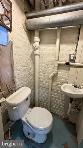 $3,900 | 612 Quintana Place Northwest, Washington, DC 20011