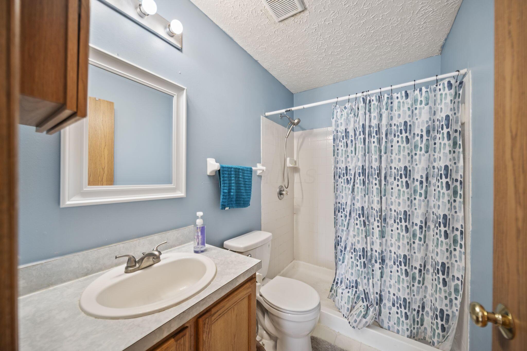 1521 October Ridge Court Columbus, OH 43223 - Photo 40 of 64 40-web-or-mls-DSC09707