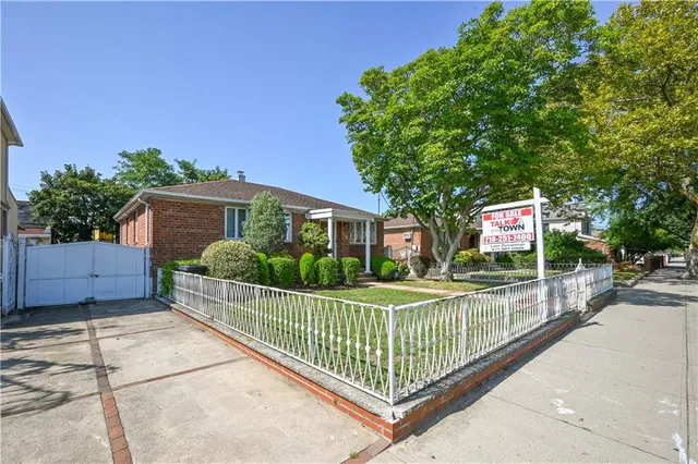 $1,050,000 | 2136 East 63rd Street | Mill Basin