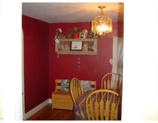 29 Hartford Road Worcester, MA 01606 - Photo 2 of 13 Gallery Image 2
