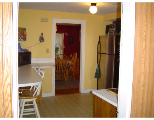 29 Hartford Road Worcester, MA 01606 - Photo 3 of 13 Gallery Image 3