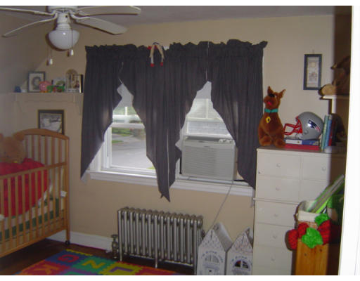29 Hartford Road Worcester, MA 01606 - Photo 8 of 13 Gallery Image 8