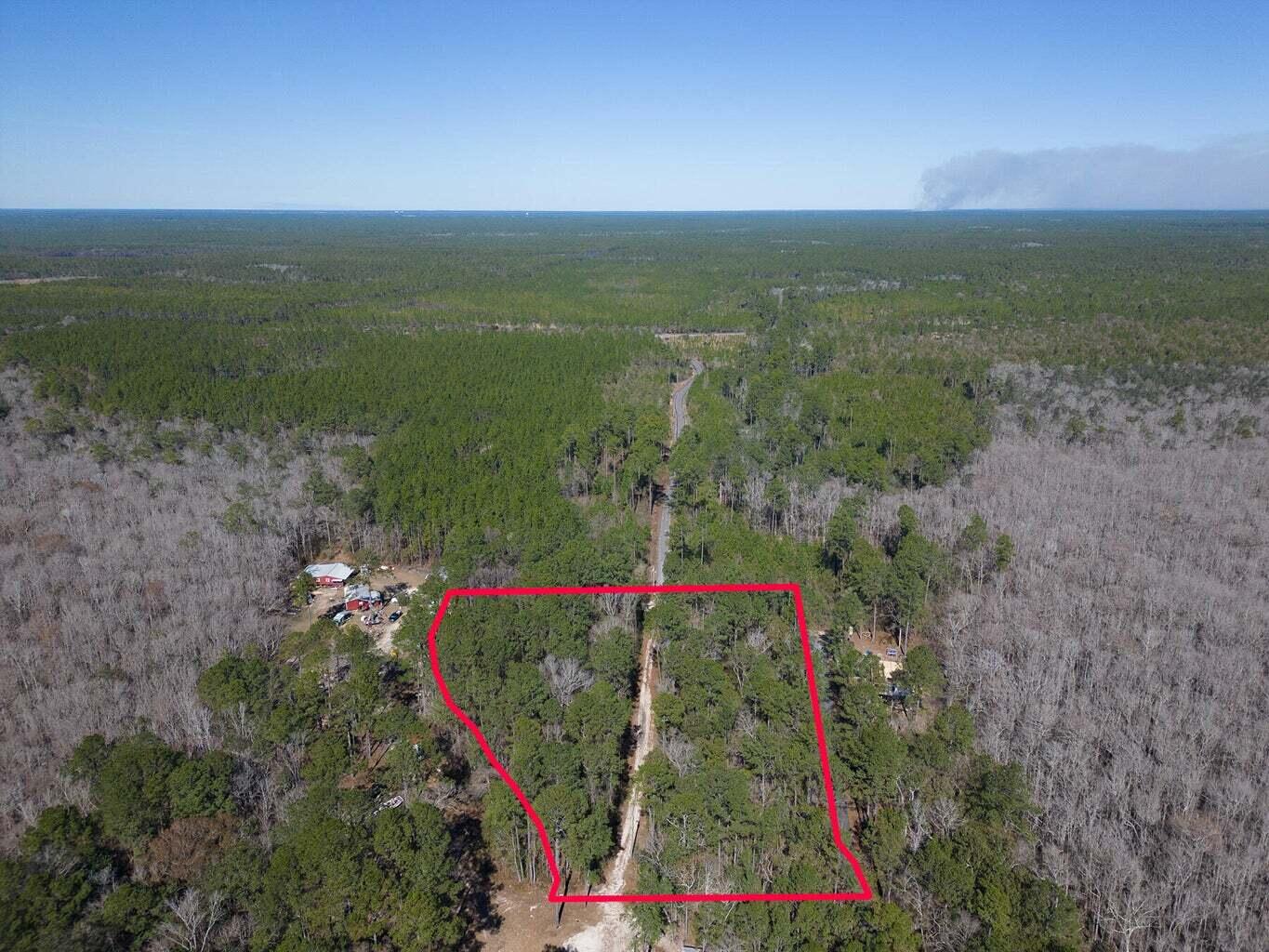 0 Smokehouse Lake Road Ponce de Leon, FL 32455 - Photo 2 of 6 a view of outdoor space and city
