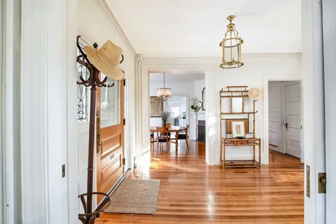 $699,900 | 6 Clinton Place, New Bedford, MA 02740