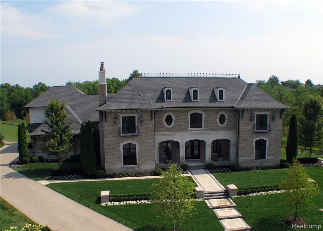 2360 Rising Gate Court Rochester, MI 48306 - Photo 5 of 29 2 Rising Gate HighRes3.jpg