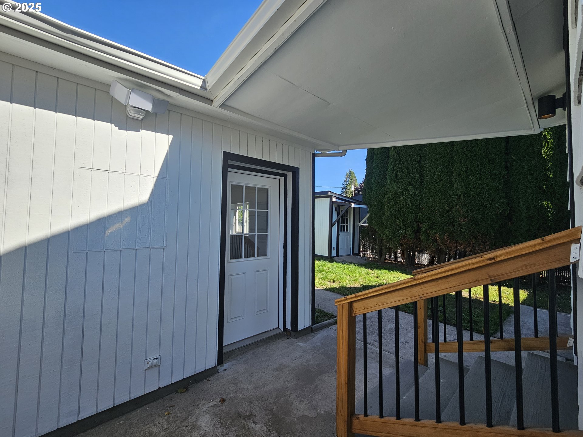 3128 Garfield Street Longview, WA 98632 - Photo 11 of 48 a view of a porch