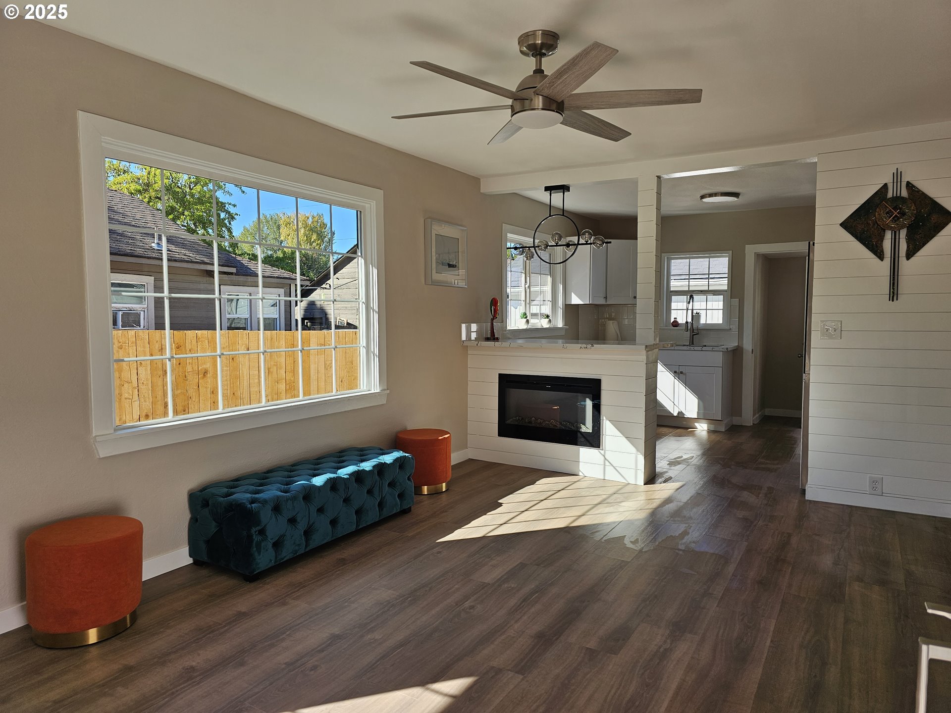 3128 Garfield Street Longview, WA 98632 - Photo 15 of 48 a living room with furniture fireplace and window