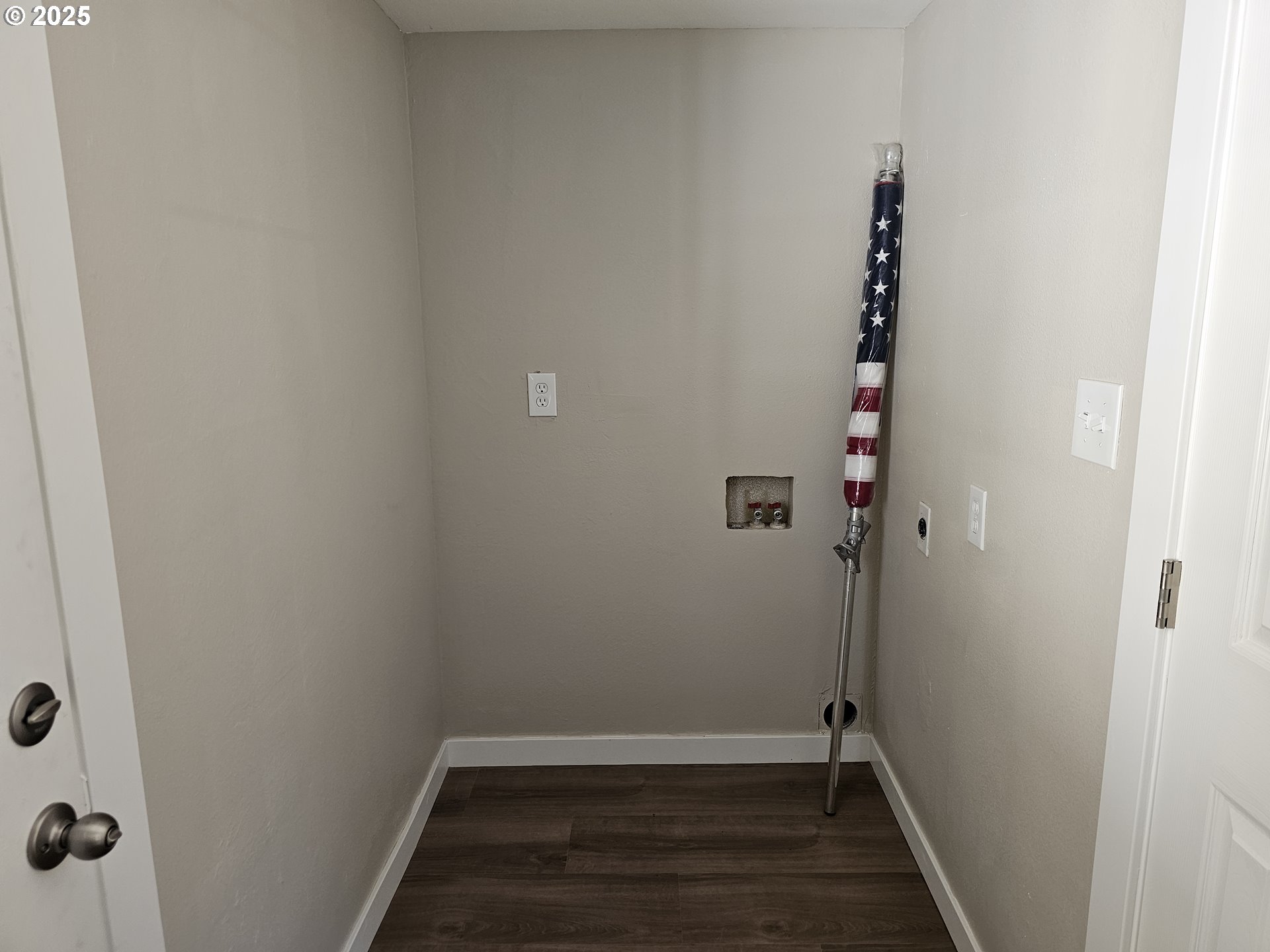 3128 Garfield Street Longview, WA 98632 - Photo 37 of 48 a view of small space with racks on the wall