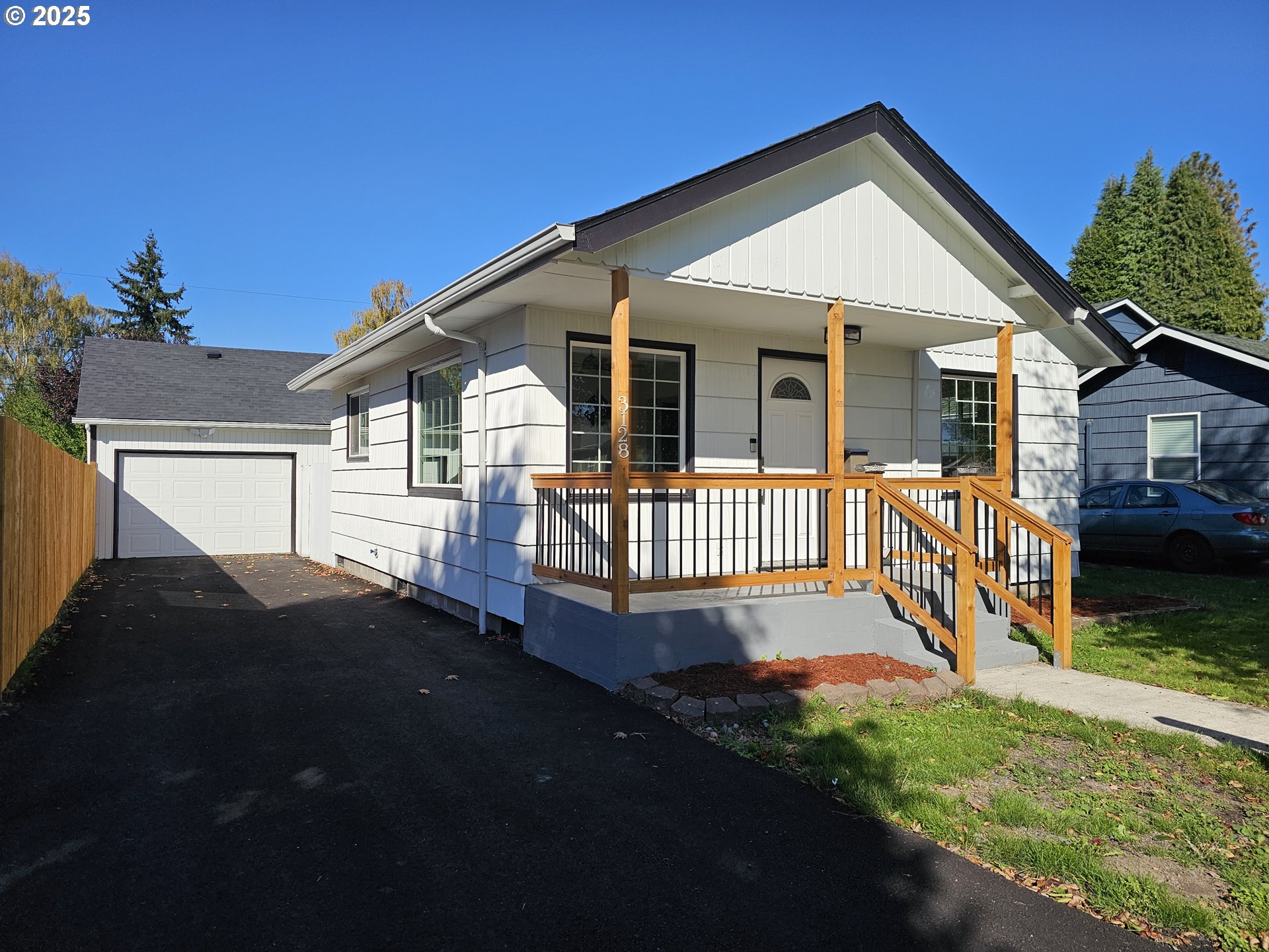 3128 Garfield Street Longview, WA 98632 - Photo 48 of 48 a front view of a house with a yard