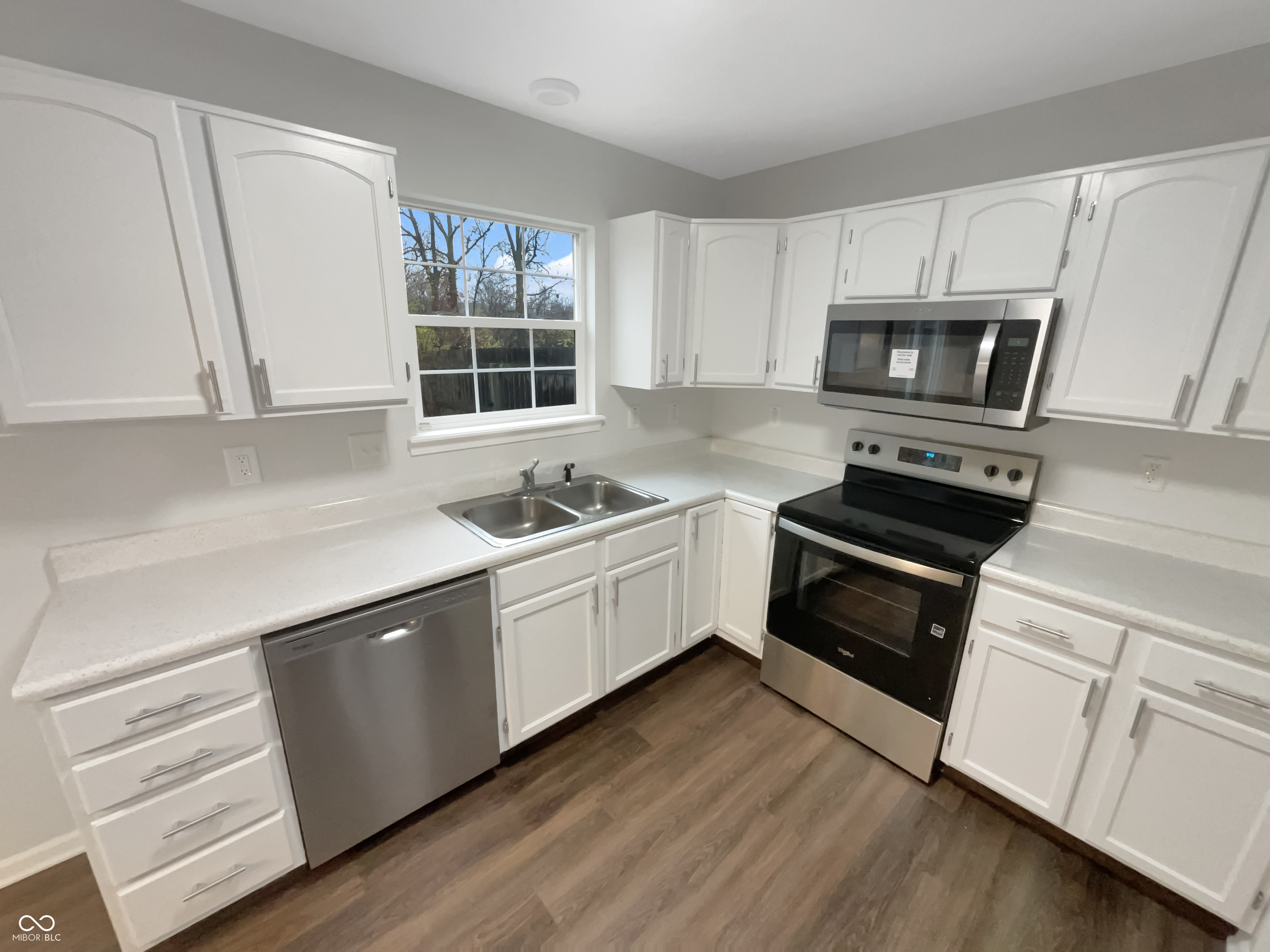 1076 Halifax Lane Indianapolis, IN 46231 - Photo 11 of 24