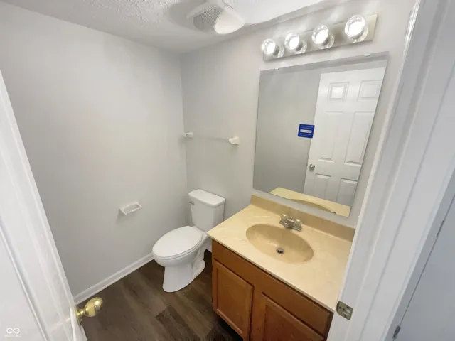 $265,000 | 1076 Halifax Lane, Indianapolis, IN 46231