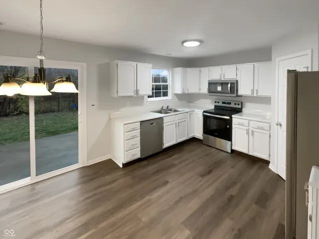 $265,000 | 1076 Halifax Lane, Indianapolis, IN 46231