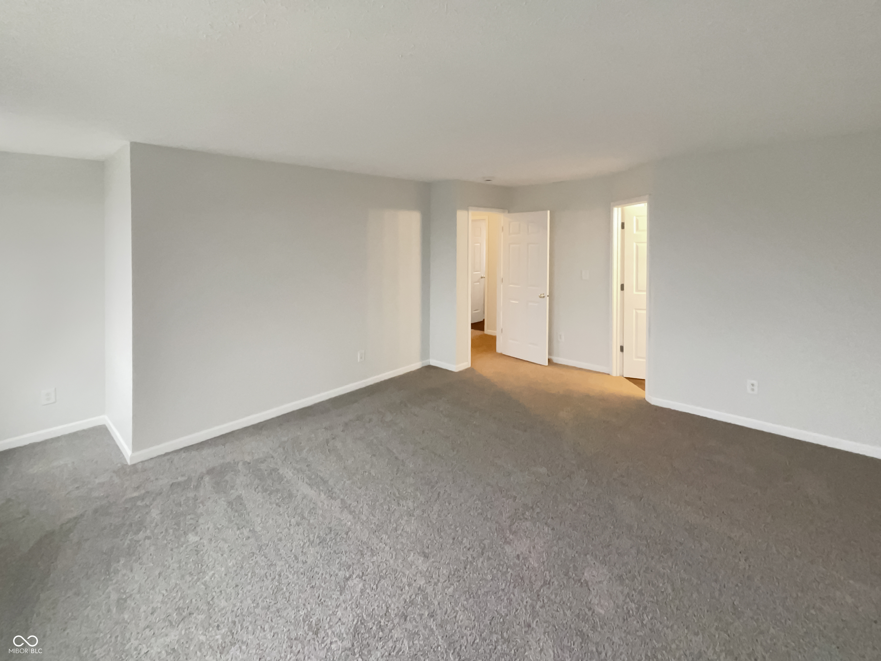 1076 Halifax Lane Indianapolis, IN 46231 - Photo 8 of 24