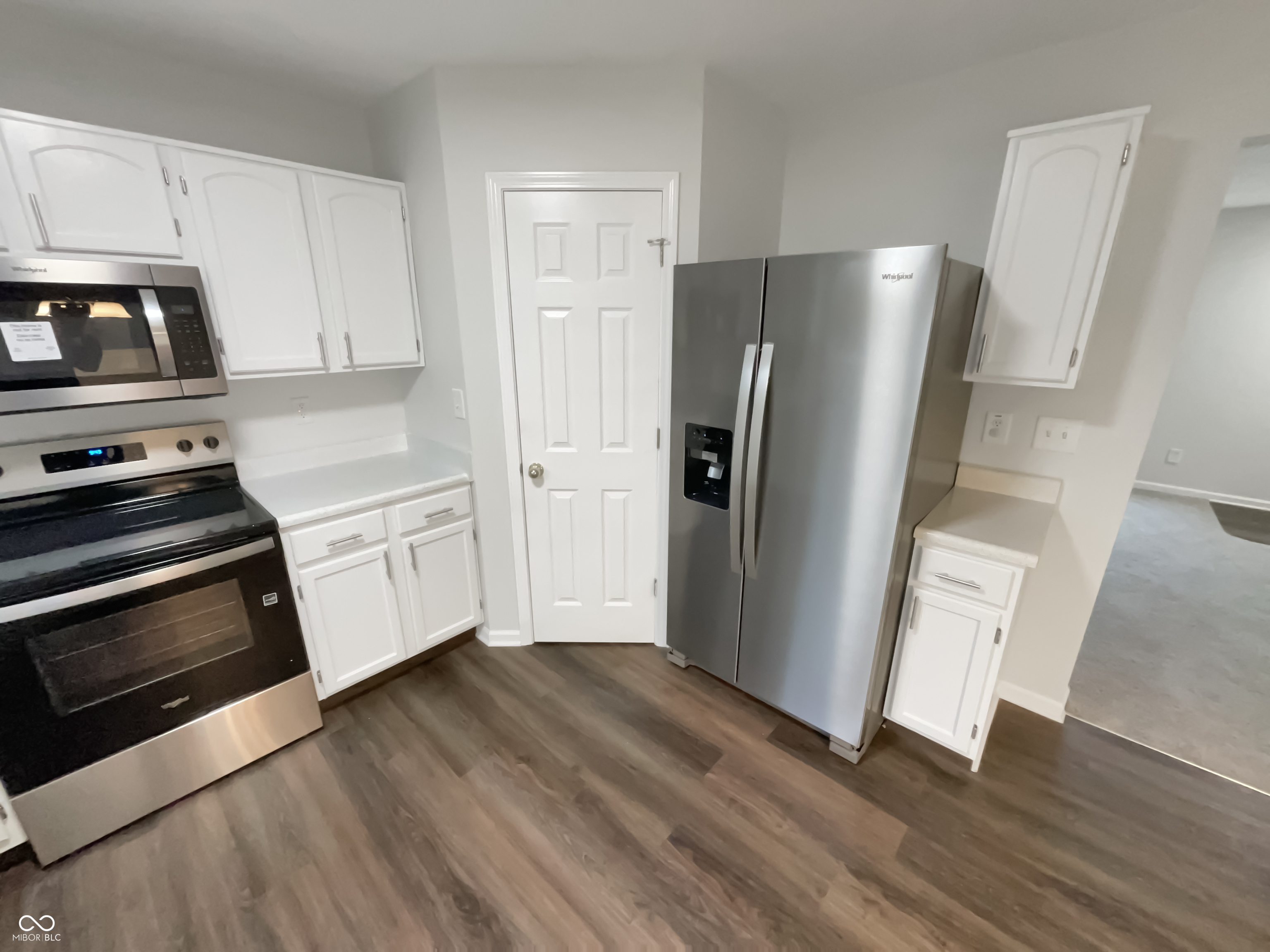 1076 Halifax Lane Indianapolis, IN 46231 - Photo 10 of 24