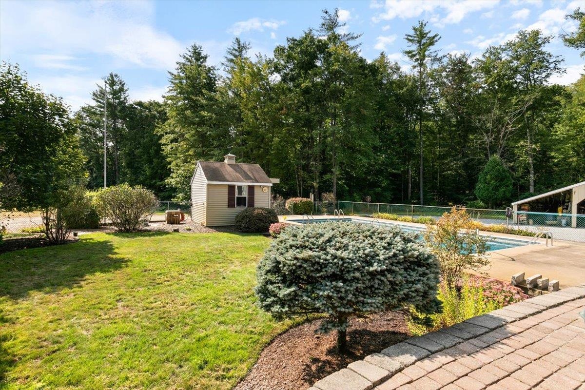 49 Robinson Road Bow, NH 03304 - Photo 12 of 39