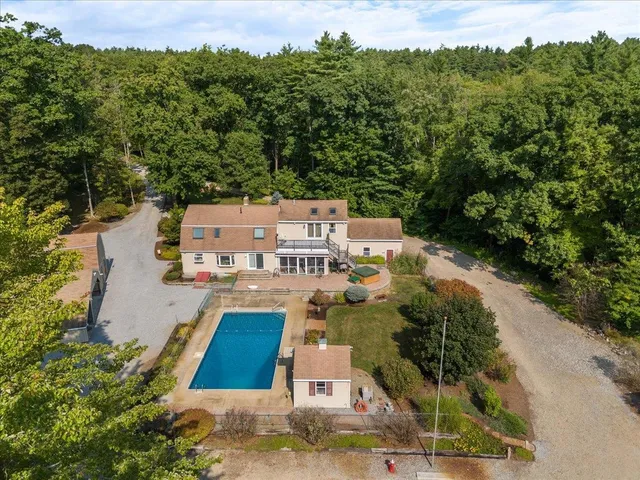 $677,700 | 49 Robinson Road, Bow, NH 03304