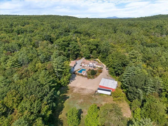 $677,700 | 49 Robinson Road, Bow, NH 03304