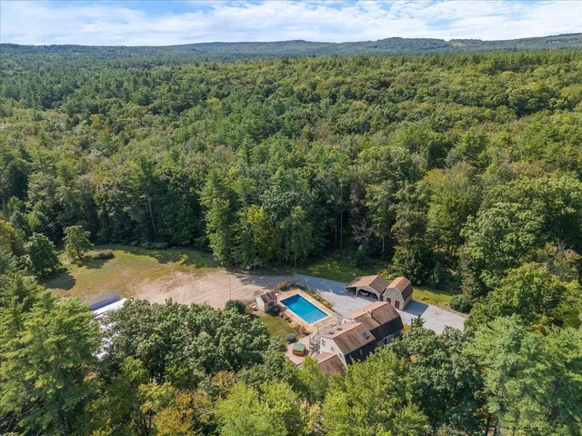 $677,700 | 49 Robinson Road, Bow, NH 03304