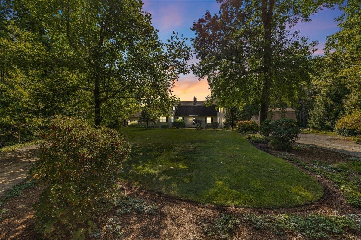 49 Robinson Road Bow, NH 03304 - Photo 3 of 39