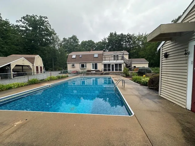 $677,700 | 49 Robinson Road, Bow, NH 03304